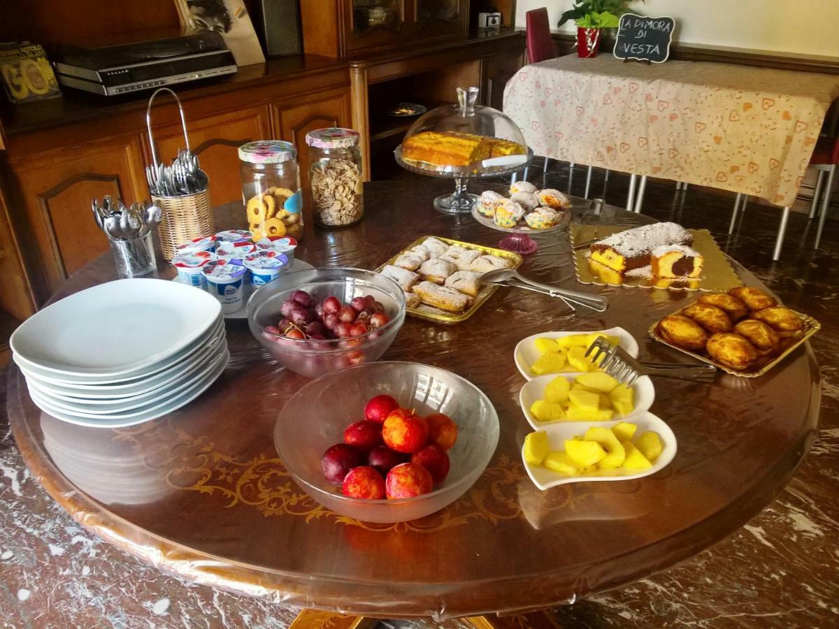 La Dimora Di Vesta Bed & Breakfast Lecce Exterior photo